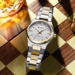 CURREN 8439 Luxury Stainless Steel Quartz Men Wristwatch- Silver Gold